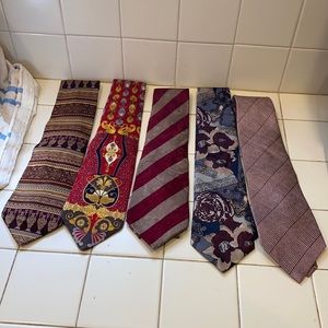 Set tie different brands good condition
